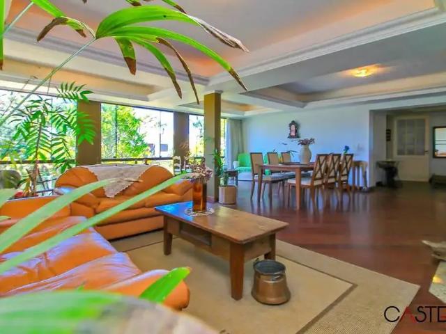 Casa / Sobrado para Venda em Porto Alegre/RS Jardim Isabel 3 Quartos