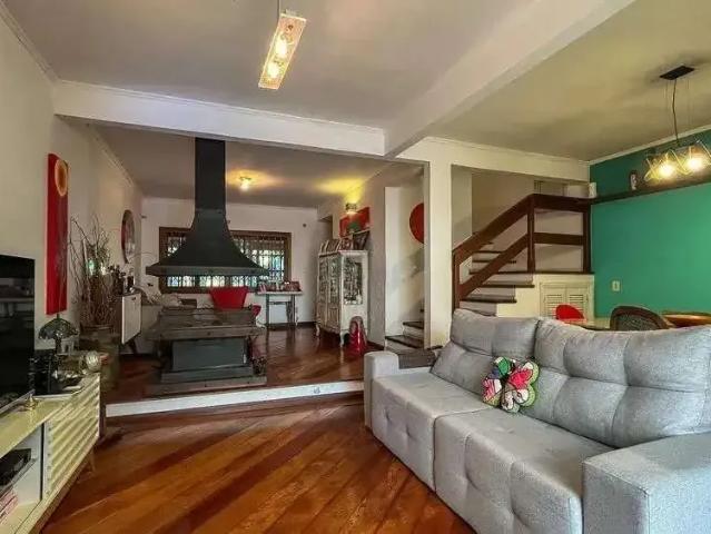 Casa / Sobrado para Venda em Porto Alegre/RS Jardim Isabel 3 Quartos