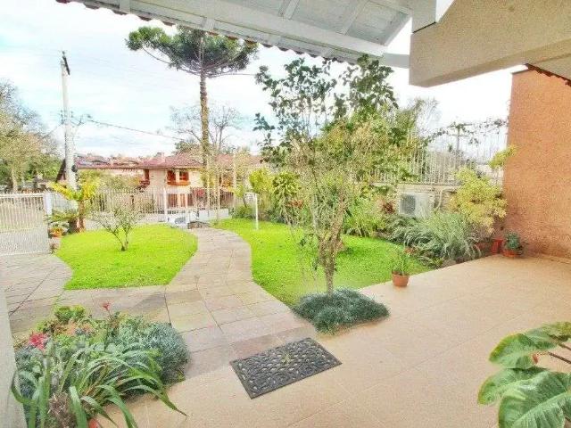 Casa / Sobrado para Venda em Porto Alegre/RS Jardim Isabel 4 Quartos
