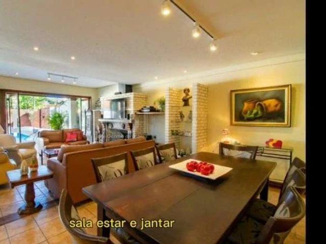 Casa / Sobrado para Venda em Porto Alegre/RS Jardim Isabel 4 Quartos