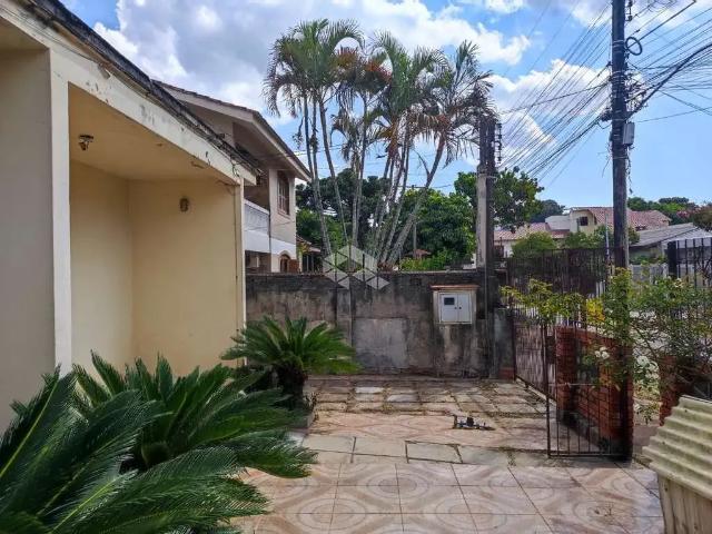 Casa / Sobrado para Venda em Porto Alegre/RS Jardim Itu 4 Quartos