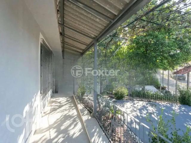 Casa / Sobrado para Venda em Porto Alegre/RS Jardim Sabará 4 Quartos