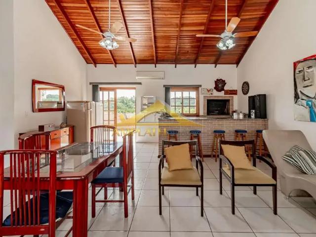 Casa / Sobrado para Venda em Porto Alegre/RS Jardim Sabará 4 Quartos
