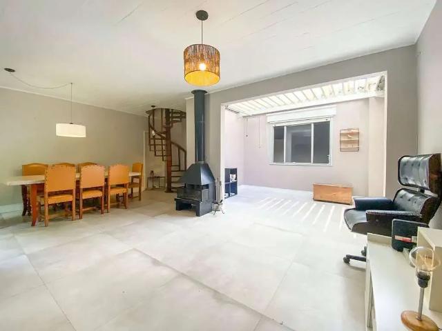 Casa / Sobrado para Venda em Porto Alegre/RS Jardim Sabará 4 Quartos