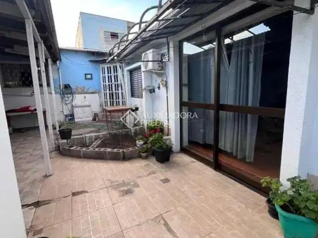 Casa / Sobrado para Venda em Porto Alegre/RS Jardim Itu Sabará 2 Quartos