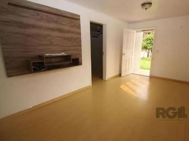 Casa / Sobrado para Venda em Porto Alegre/RS Jardim Itu 2 Quartos