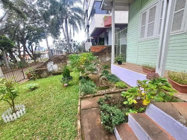 Casa / Sobrado para Venda em Porto Alegre/RS Jardim Itu 3 Quartos