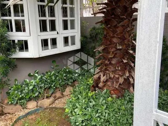 Casa / Sobrado para Venda em Porto Alegre/RS Jardim Itu 3 Quartos