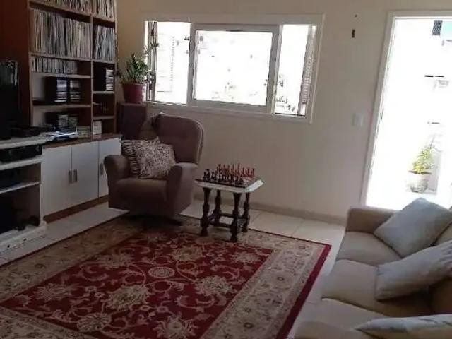 Casa / Sobrado para Venda em Porto Alegre/RS Jardim Itu 3 Quartos