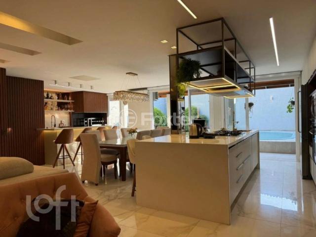 Casa / Sobrado para Venda em Porto Alegre/RS Jardim Itu 3 Quartos