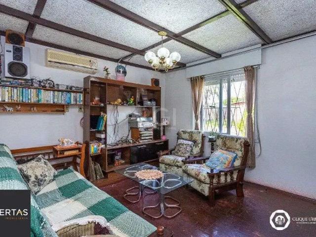 Casa / Sobrado para Venda em Porto Alegre/RS Jardim Leopoldina 4 Quartos