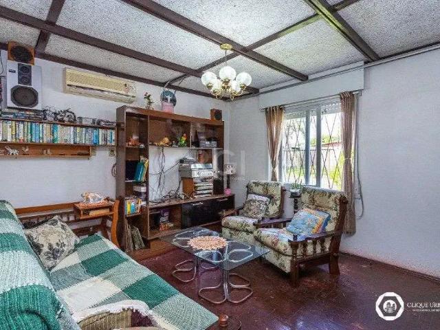Casa / Sobrado para Venda em Porto Alegre/RS Jardim Leopoldina 4 Quartos
