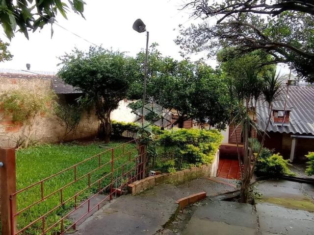Casa / Sobrado para Venda em Porto Alegre/RS Jardim Leopoldina 3 Quartos