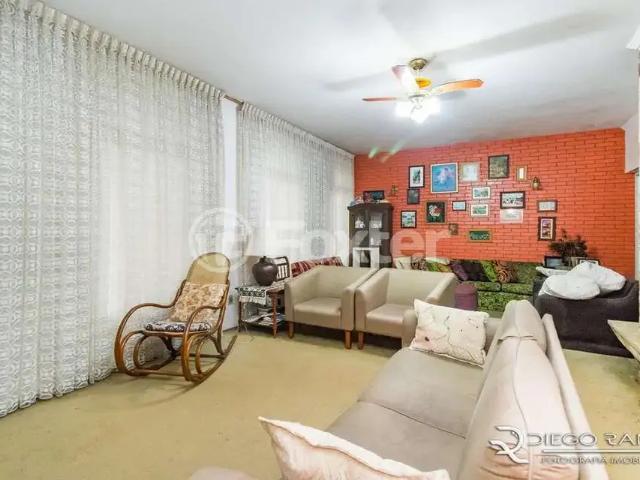 Casa / Sobrado para Venda em Porto Alegre/RS Jardim Lindóia 4 Quartos