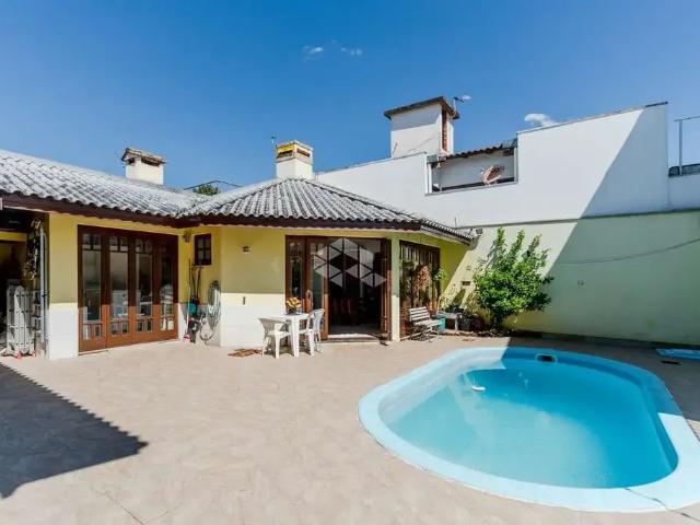 Casa / Sobrado para Venda em Porto Alegre/RS Jardim Lindóia 4 Quartos