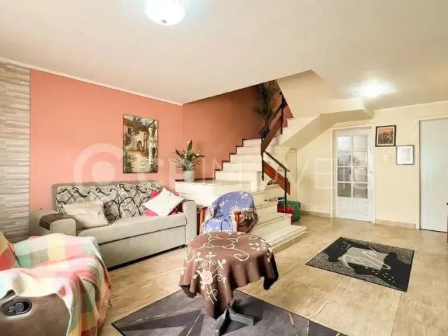 Casa / Sobrado para Venda em Porto Alegre/RS Jardim Lindóia 4 Quartos