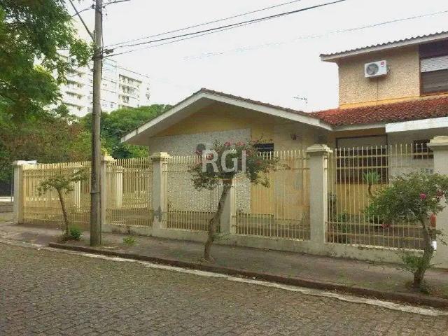 Casa / Sobrado para Venda em Porto Alegre/RS Jardim Lindóia 4 Quartos