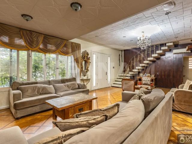 Casa / Sobrado para Venda em Porto Alegre/RS Jardim Lindóia 4 Quartos