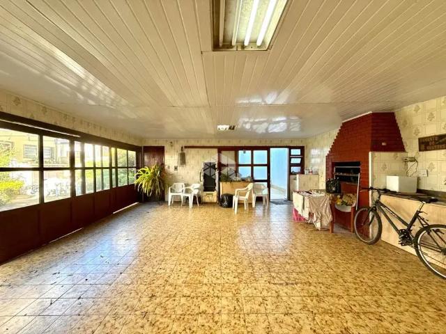 Casa / Sobrado para Venda em Porto Alegre/RS Jardim Lindóia 4 Quartos