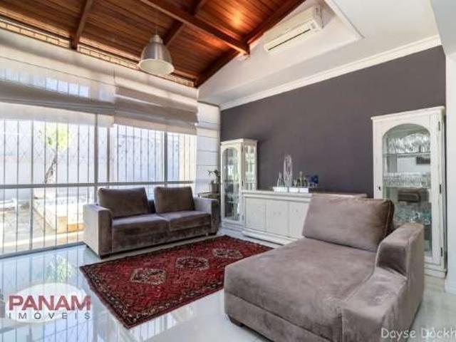 Casa / Sobrado para Venda em Porto Alegre/RS Jardim Lindóia 5 Quartos