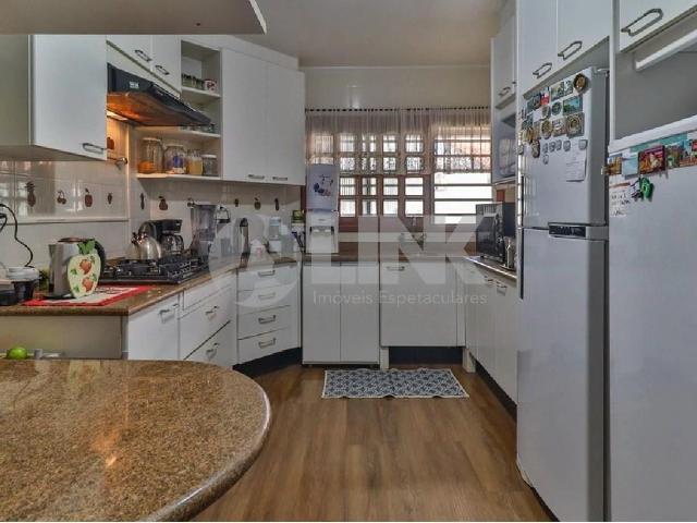 Casa / Sobrado para Venda em Porto Alegre/RS Jardim Lindóia 5 Quartos