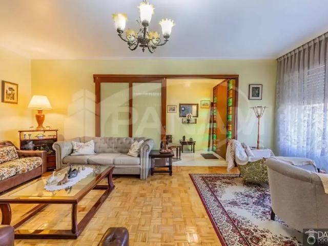 Casa / Sobrado para Venda em Porto Alegre/RS Jardim Lindóia 3 Quartos