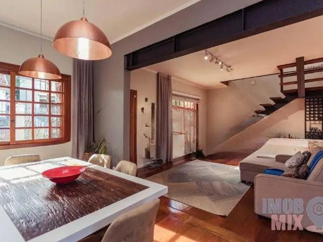 Casa / Sobrado para Venda em Porto Alegre/RS Jardim Lindóia 3 Quartos