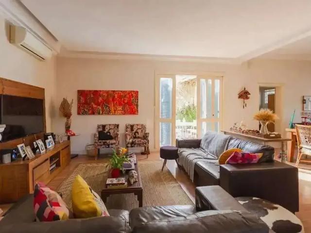 Casa / Sobrado para Venda em Porto Alegre/RS Jardim Lindóia 3 Quartos