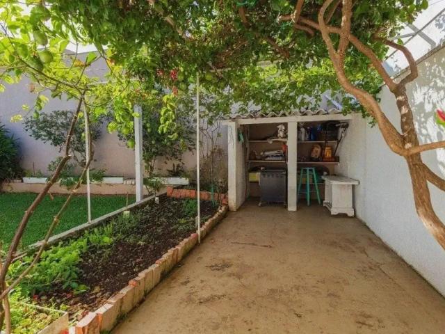 Casa / Sobrado para Venda em Porto Alegre/RS Jardim Lindóia 3 Quartos