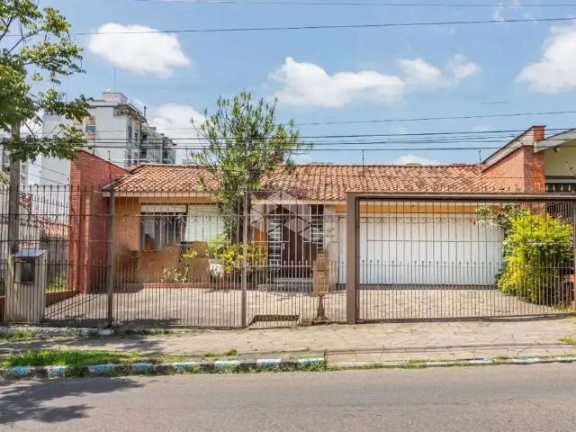 Casa / Sobrado para Venda em Porto Alegre/RS Jardim Lindóia 3 Quartos
