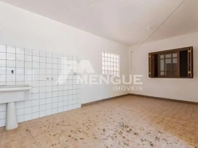 Casa / Sobrado para Venda em Porto Alegre/RS Jardim São Pedro 3 Quartos