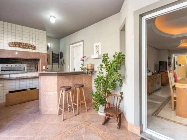 Casa / Sobrado para Venda em Porto Alegre/RS Jardim São Pedro 4 Quartos