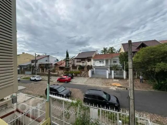 Casa / Sobrado para Venda em Porto Alegre/RS Jardim São Pedro 5 Quartos