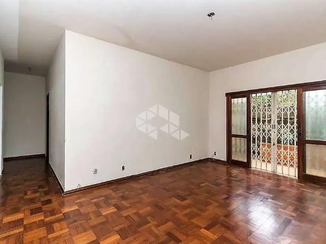 Casa / Sobrado para Venda em Porto Alegre/RS Jardim Sabará 3 Quartos