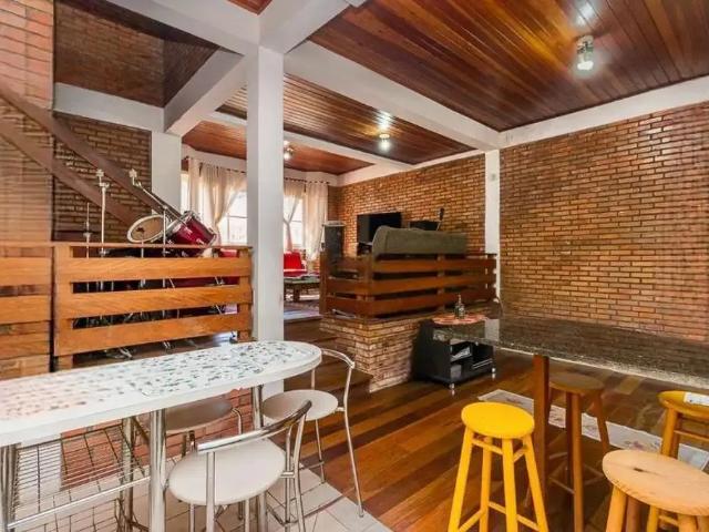 Casa / Sobrado para Venda em Porto Alegre/RS Jardim Sabará 3 Quartos