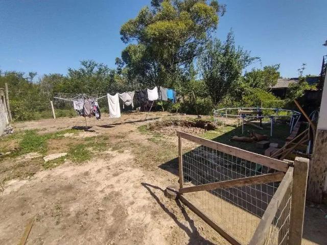Casa / Sobrado para Venda em Porto Alegre/RS Lami 2 Quartos