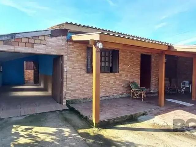 Casa / Sobrado para Venda em Porto Alegre/RS Lami 3 Quartos