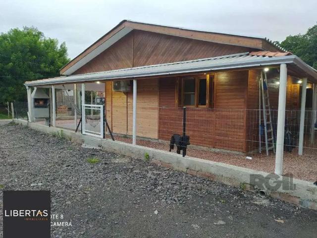 Casa / Sobrado para Venda em Porto Alegre/RS Lami 3 Quartos
