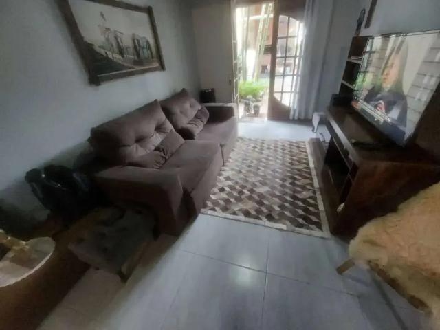 Casa / Sobrado para Venda em Porto Alegre/RS Lageado 3 Quartos