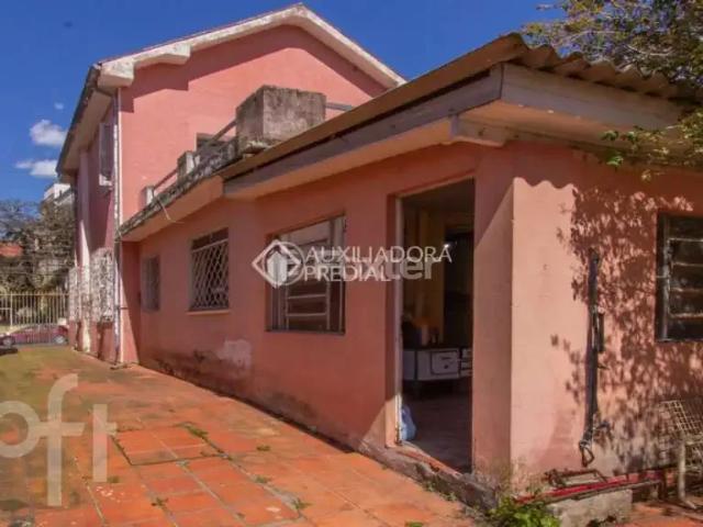 Casa / Sobrado para Venda em Porto Alegre/RS Menino Deus 4 Quartos
