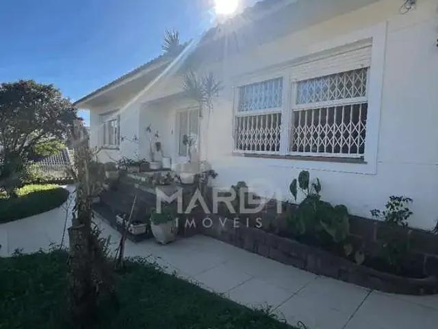 Casa / Sobrado para Venda em Porto Alegre/RS Menino Deus 5 Quartos