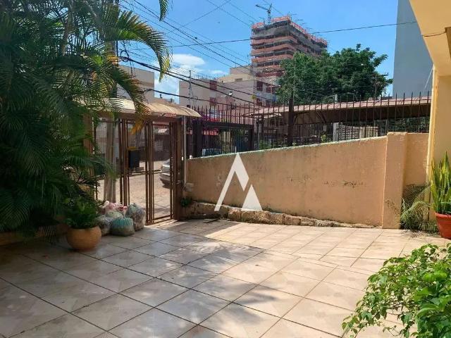 Casa / Sobrado para Venda em Porto Alegre/RS Menino Deus 5 Quartos