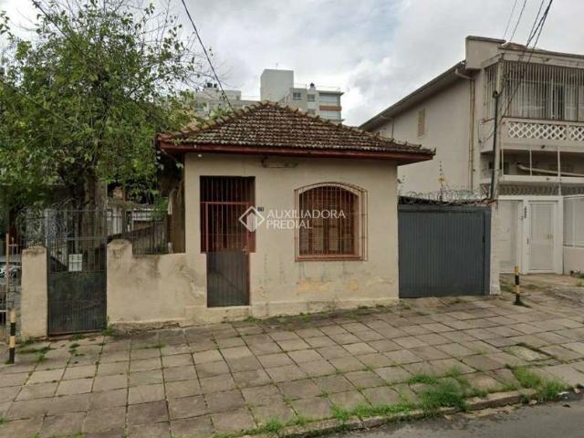 Casa / Sobrado para Venda em Porto Alegre/RS Menino Deus 3 Quartos
