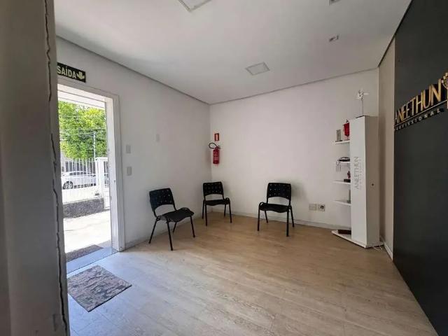 Casa / Sobrado para Venda em Porto Alegre/RS Menino Deus 3 Quartos