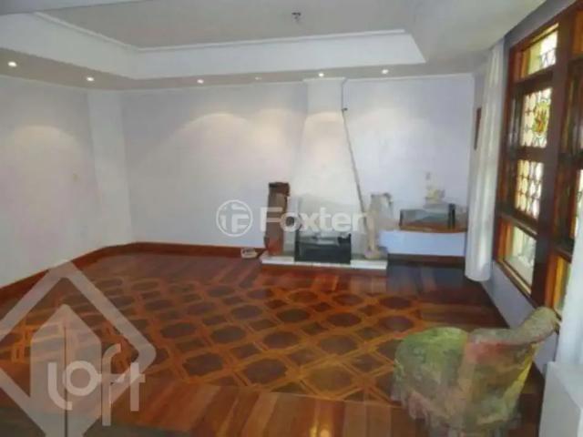 Casa / Sobrado para Venda em Porto Alegre/RS Menino Deus 3 Quartos