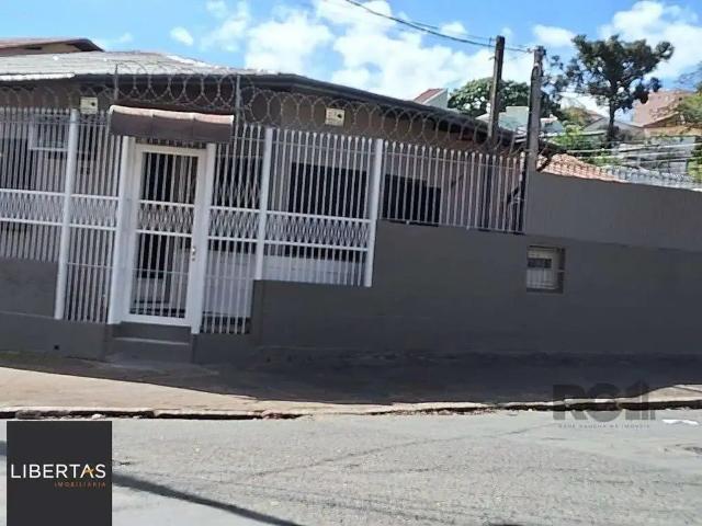 Casa / Sobrado para Venda em Porto Alegre/RS Medianeira 1 Quartos