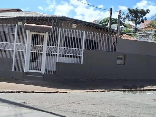 Casa / Sobrado para Venda em Porto Alegre/RS Medianeira 1 Quartos