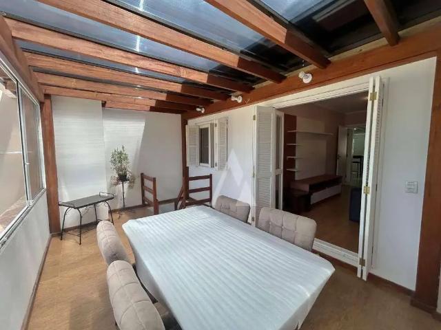 Casa / Sobrado para Venda em Porto Alegre/RS Medianeira 2 Quartos