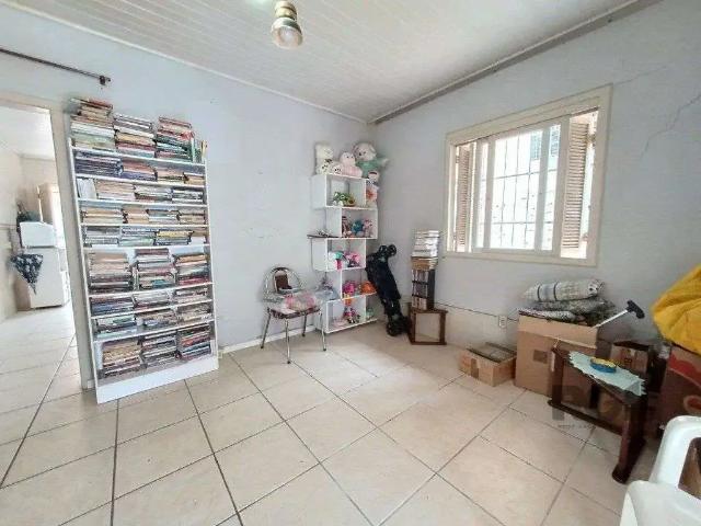Casa / Sobrado para Venda em Porto Alegre/RS Medianeira 3 Quartos
