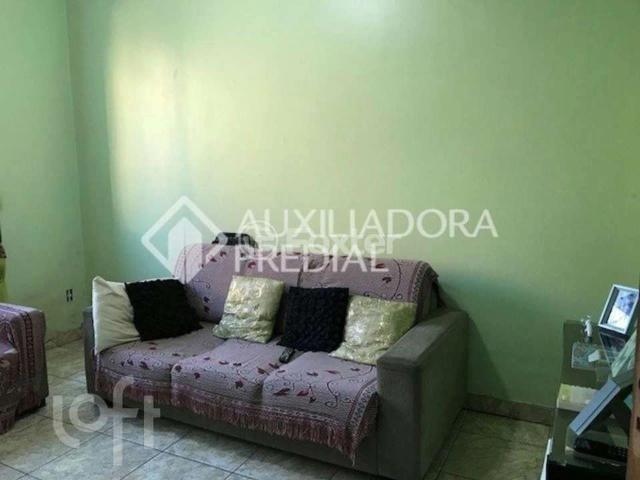 Casa / Sobrado para Venda em Porto Alegre/RS Medianeira 3 Quartos
